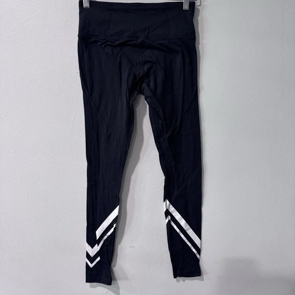 Tory Burch Sport Weightless Chevron Leggings Black‎ Womens Size M Key Pocket